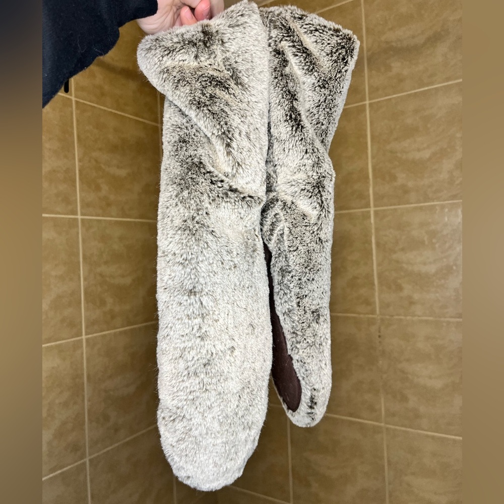 Fuzzy Houseshoes